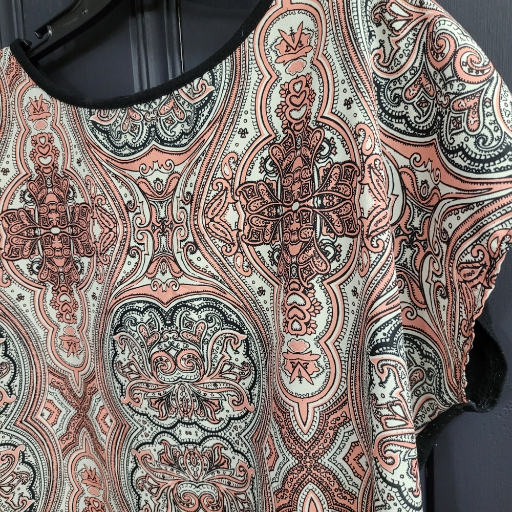 Paisley Relaxed Top - Picture 2 of 5